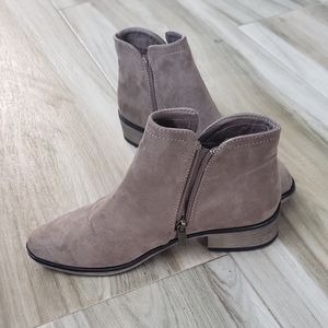 Bamboo | Tan Faux Suede Ankle Booties sz 7